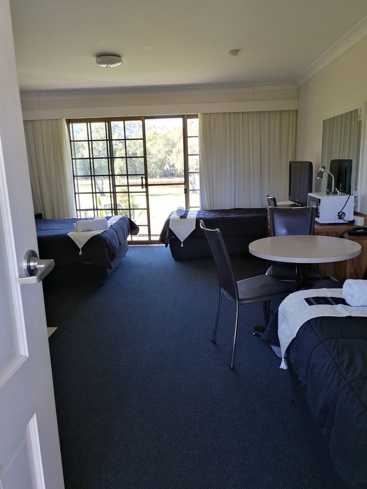 湖畔小屋汽车旅馆 利斯莫尔 外观 照片