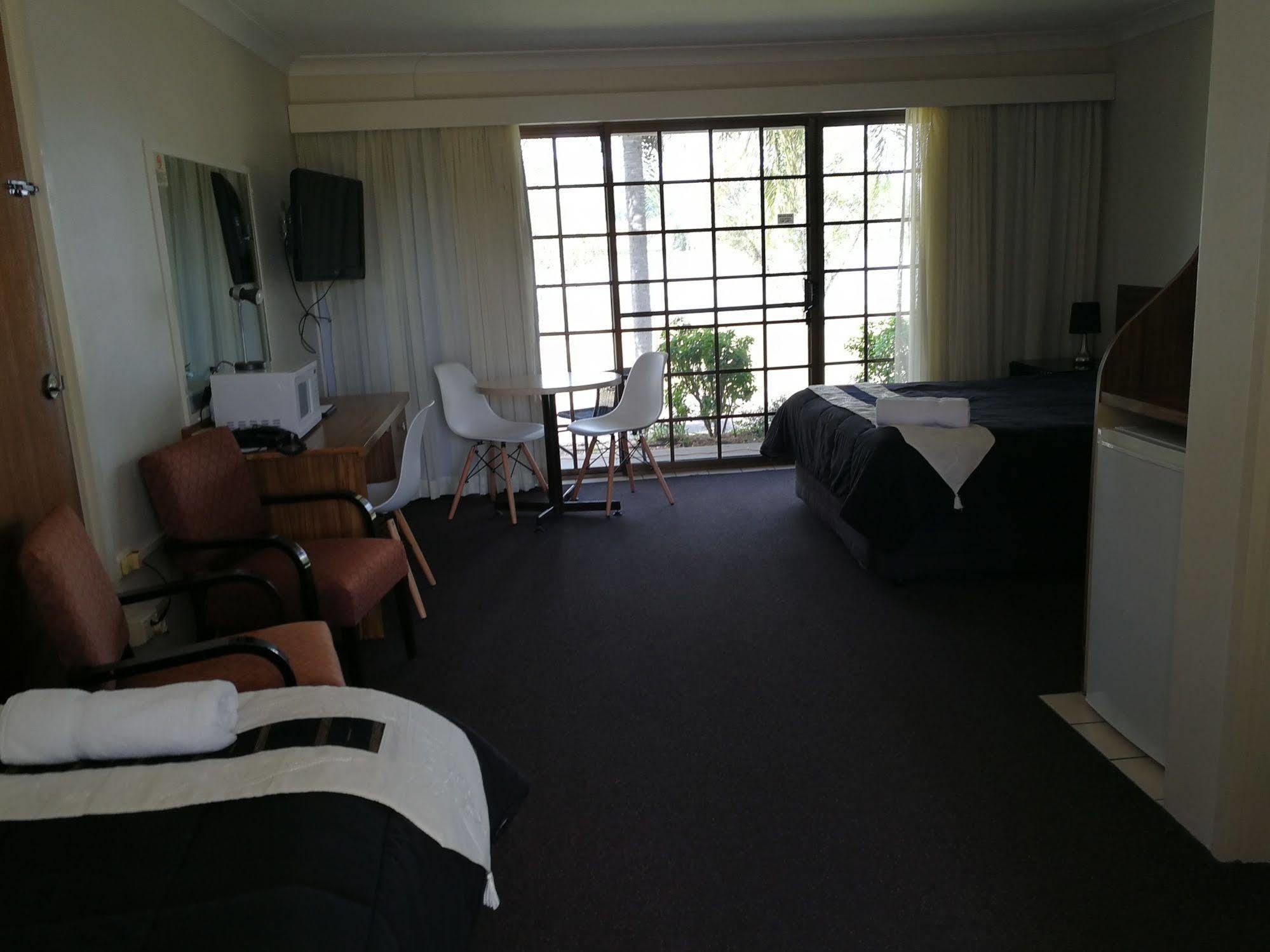 湖畔小屋汽车旅馆 利斯莫尔 外观 照片
